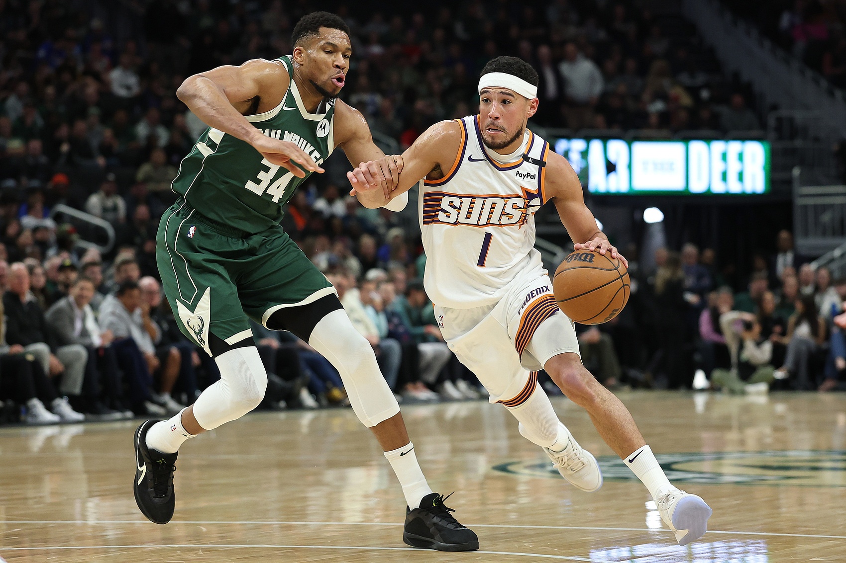 开云体育-雄鹿B队爆冷尼日利亚男篮，布克统治全场