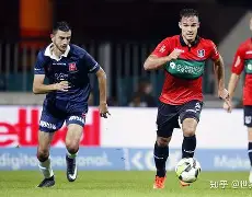 阿贾克斯面对锡永青年，漫无目的战什特朗