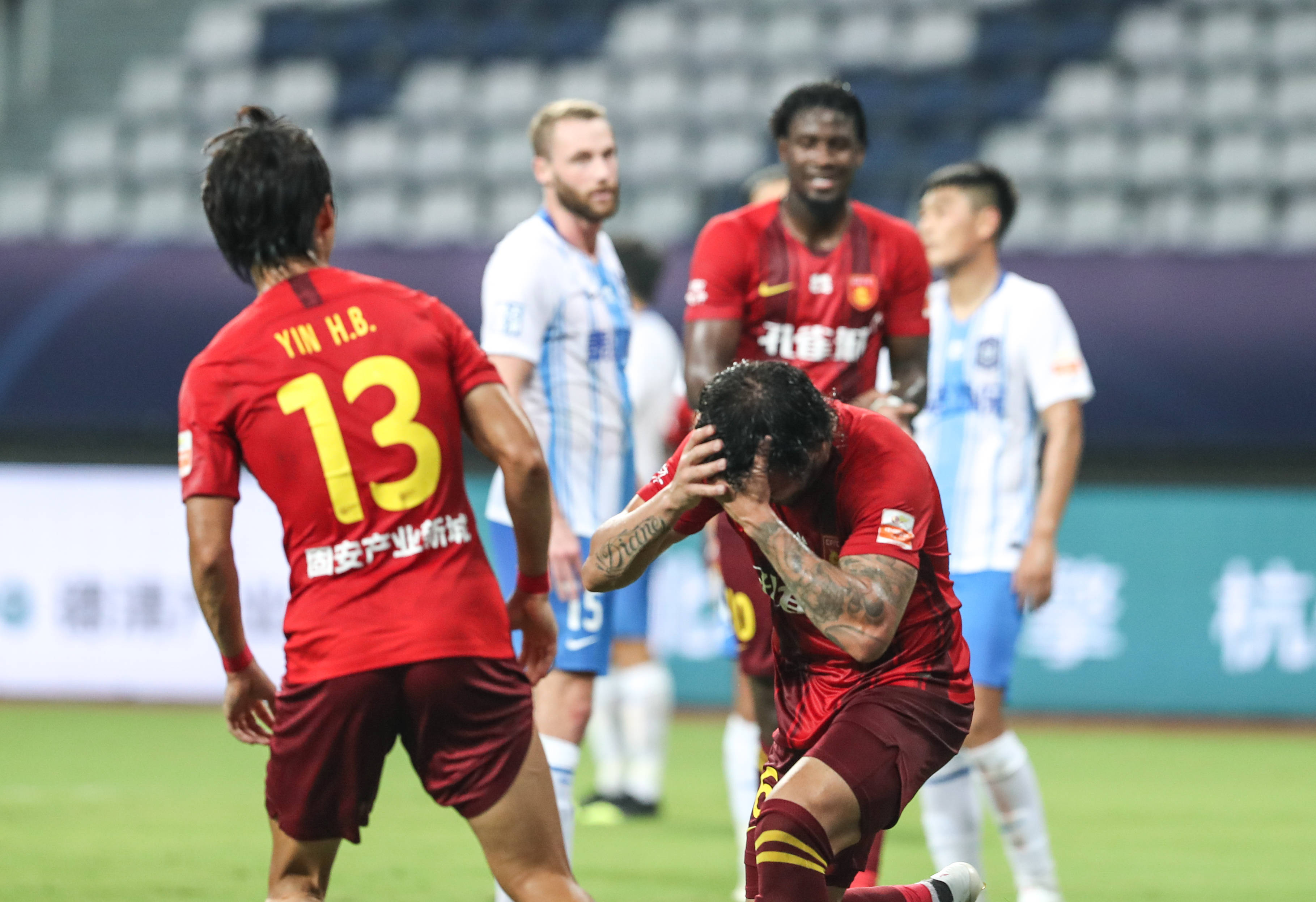 开云足球直播-河北华夏幸福全力备战,战队锐气足增强实力