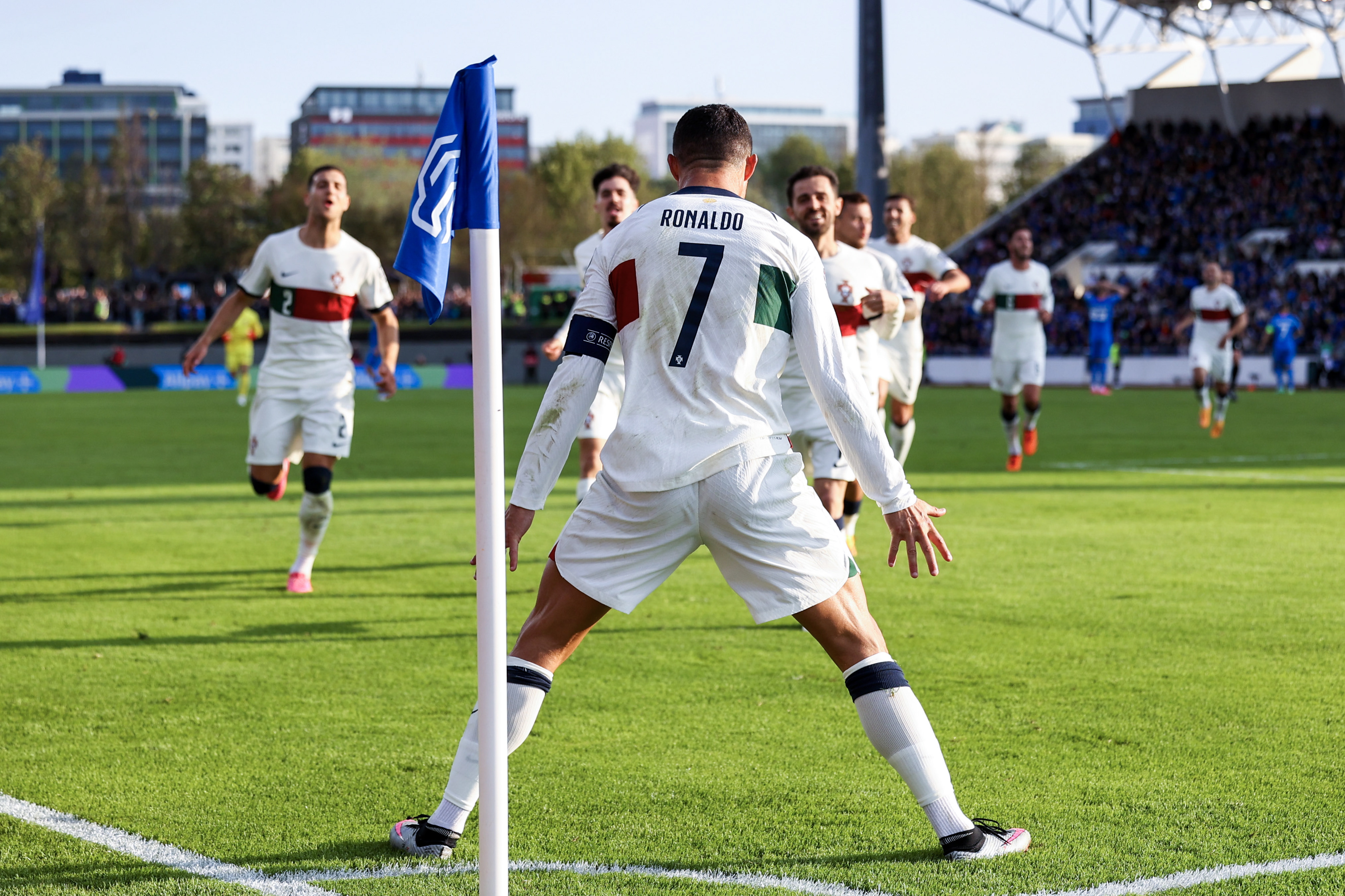 开云体育登录-关于葡萄牙队在欧预赛中取得胜利的信息