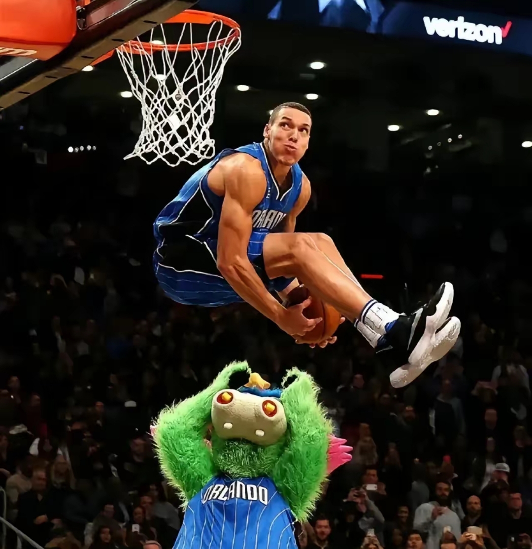 开云体育中国-关于著名球员突破自我极限，出色表现受人赞誉的信息