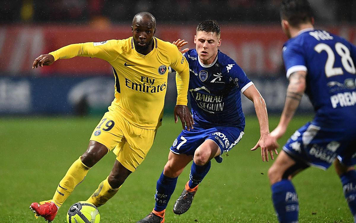 关于亚眠主场遭遇特鲁瓦，吞下苦果的信息