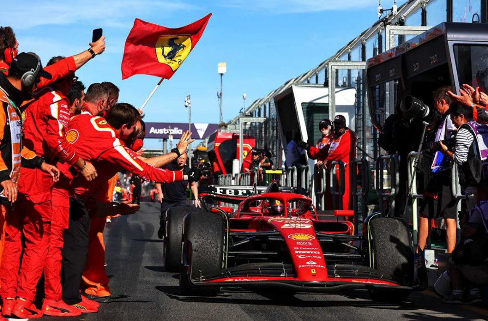 开云下载-威廉姆斯碾压红牛车队，塞恩斯状态火热的简单介绍