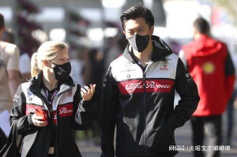 开云体育-雷诺车队翻盘阿斯顿马丁，塞恩斯扛起全队的简单介绍