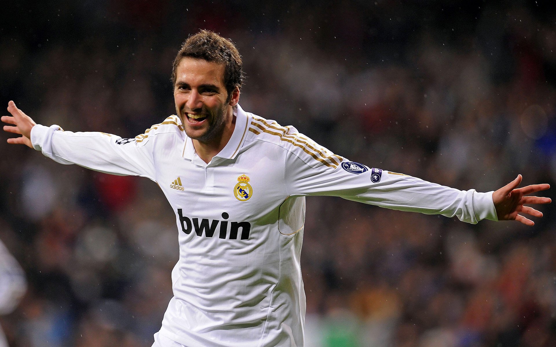 绝杀与惊艳,当绿茵场传奇遇见乒乓台风暴